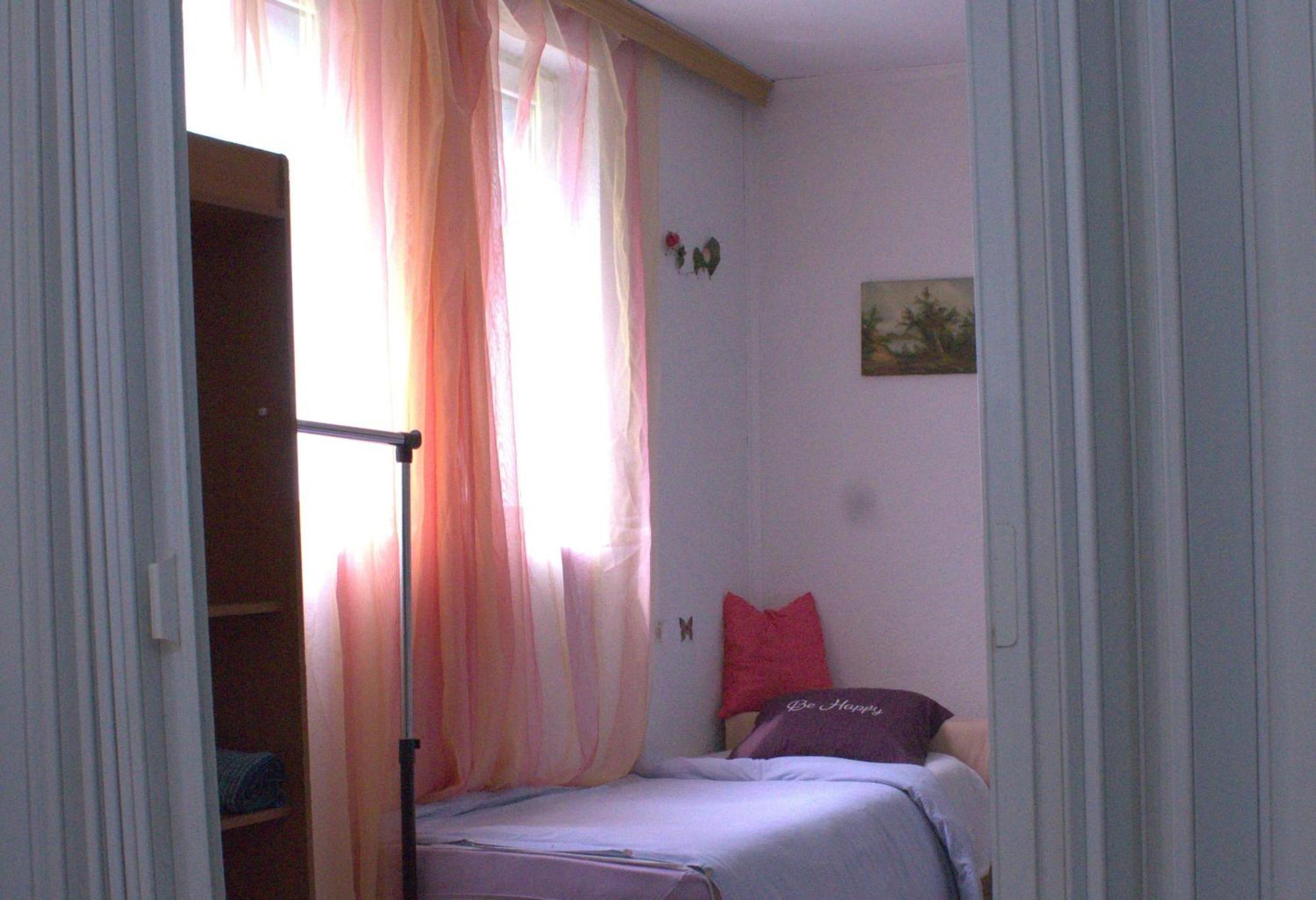 Bed and Breakfast Adem'S Cozy Terrace Retreat Скоп'є Екстер'єр фото